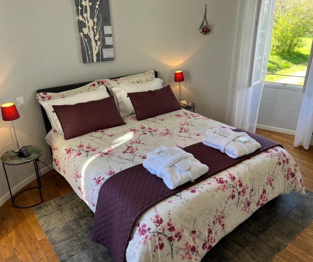 Ancien Haras De La Tour Bed & Breakfast Lamothe-Landerron Exterior foto