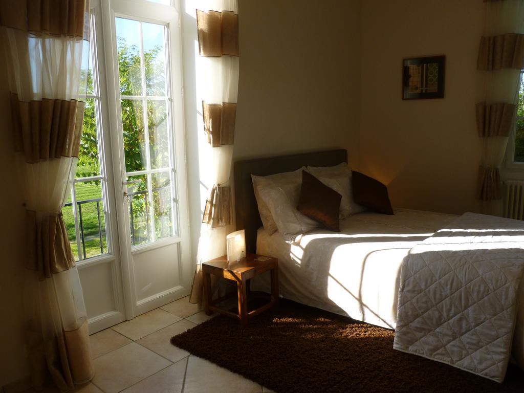 Ancien Haras De La Tour Bed & Breakfast Lamothe-Landerron Exterior foto